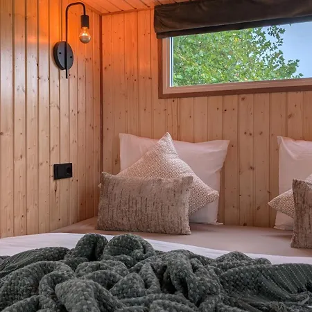 Crash'nstay - Mamaloe בקתה ואלוייק